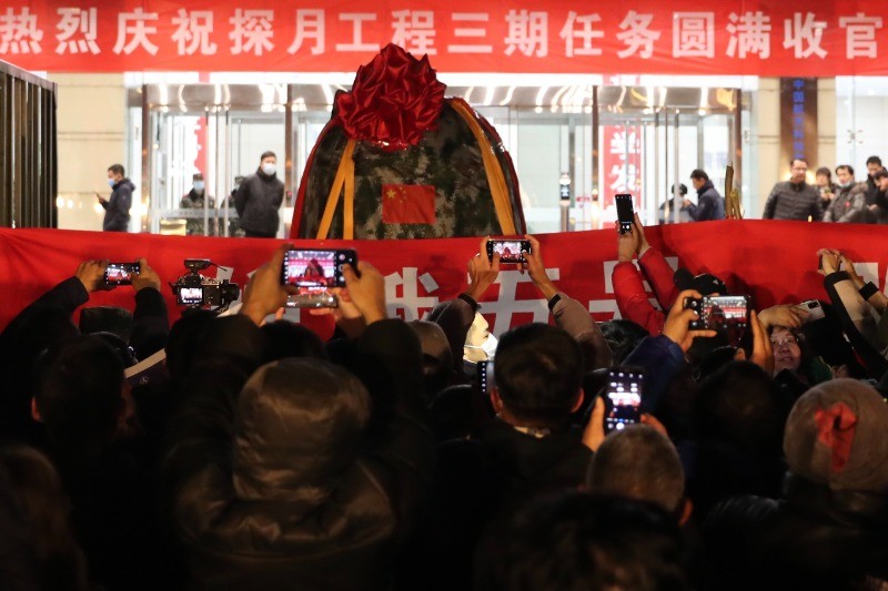 嫦娥五号返回舱运抵中国航天科技集团五院 腾讯新闻