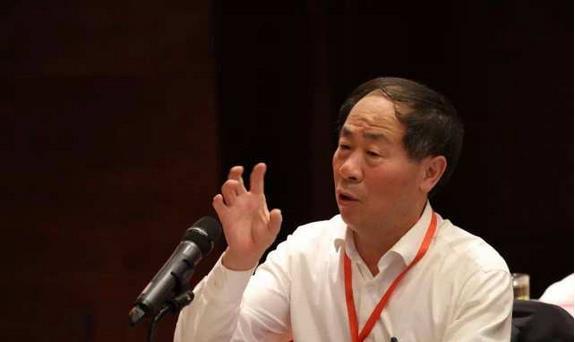 他就是湖北最大的隐形富豪,劲酒的老板吴少勋