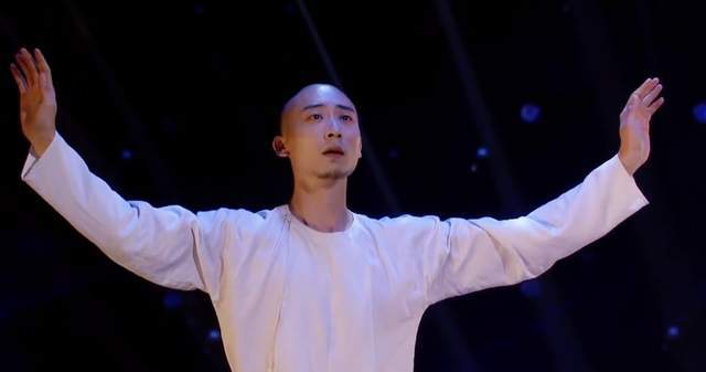 和尚会飞?《舞蹈风暴2》名场面来了!王韬瑞空中一跃成就巅峰