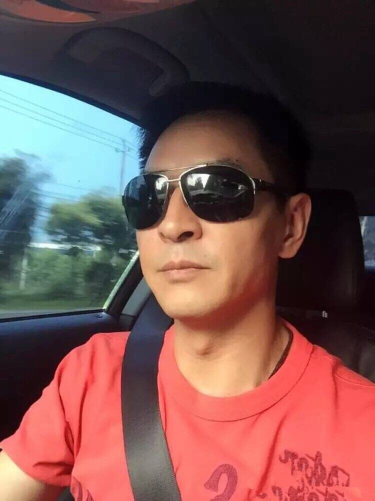 郭晓峰愿有岁月可回首且以深情共白头