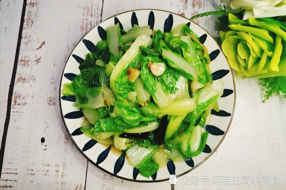 鲜脆碧绿的炝炒快菜,看着就有食欲,口感和味道都棒得很呀