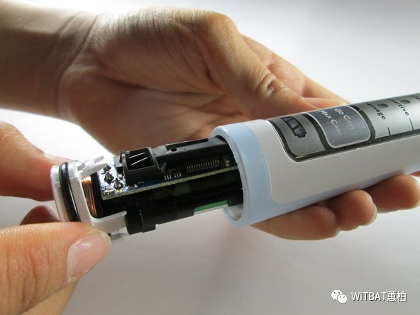 六步更换飞利浦sonicareflexcare电动牙刷电池电池