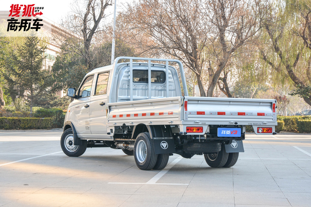 舒适载货两手抓试驾福田祥菱v3宽体微卡