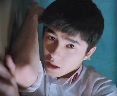 《唐探3》新预告上线,q身披黑袍出镜,刘昊然露出"鬼魅"笑容_腾讯新闻