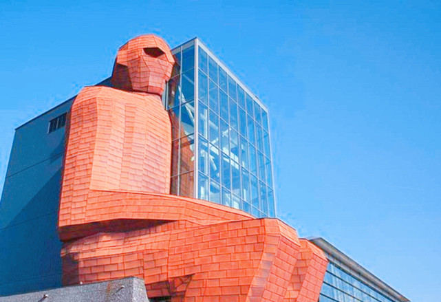 荷兰人体大厦的内部结构形象还原了人体器官的具体位置,与此同时,这座