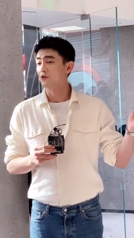 林更新花700万开理发店如今网红簇拥不愧为九亿少女的梦