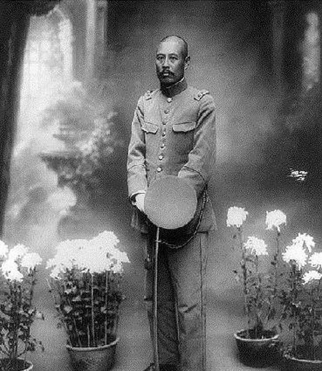 民国名将老照片吴佩孚英气蔡锷气场强娶了姐妹花是他