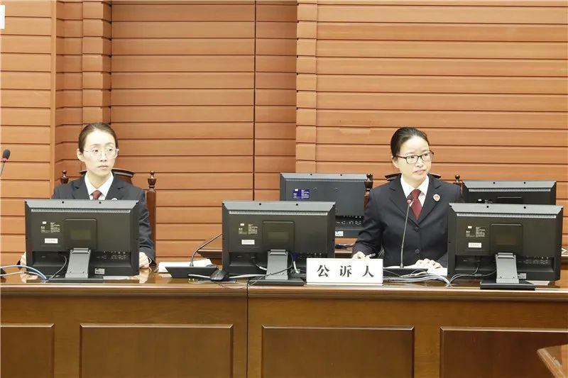 叶富兴周海承公开受审