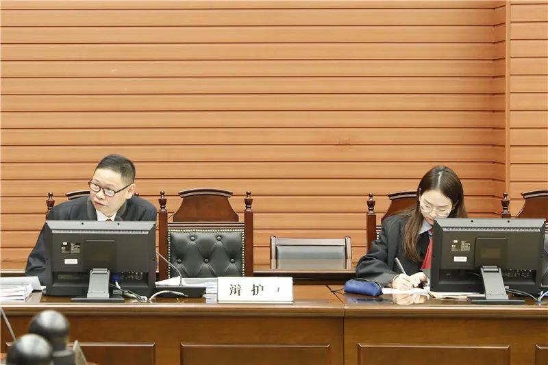 叶富兴周海承公开受审