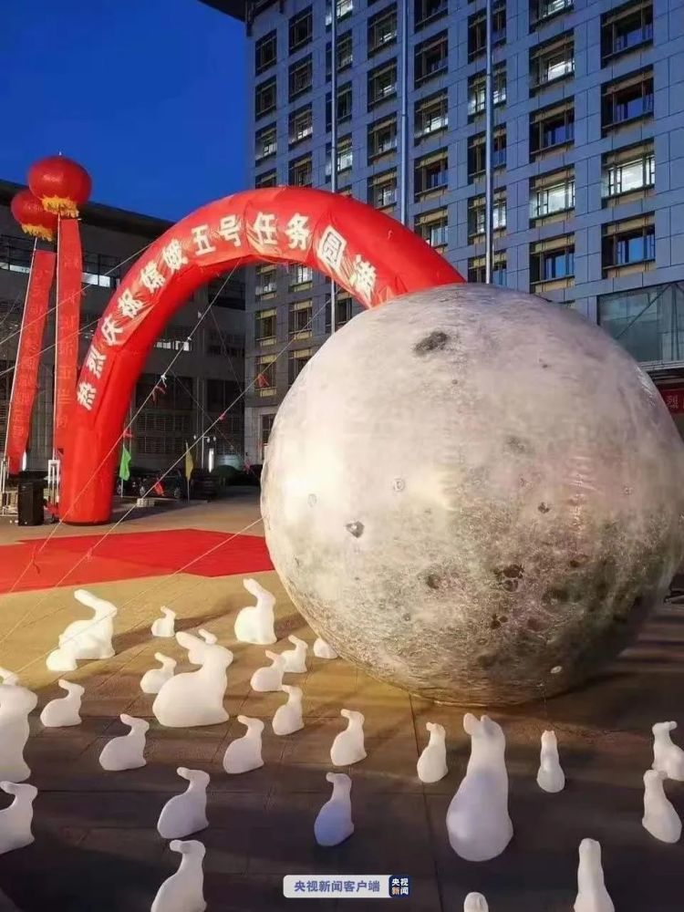 这张旧报纸火了