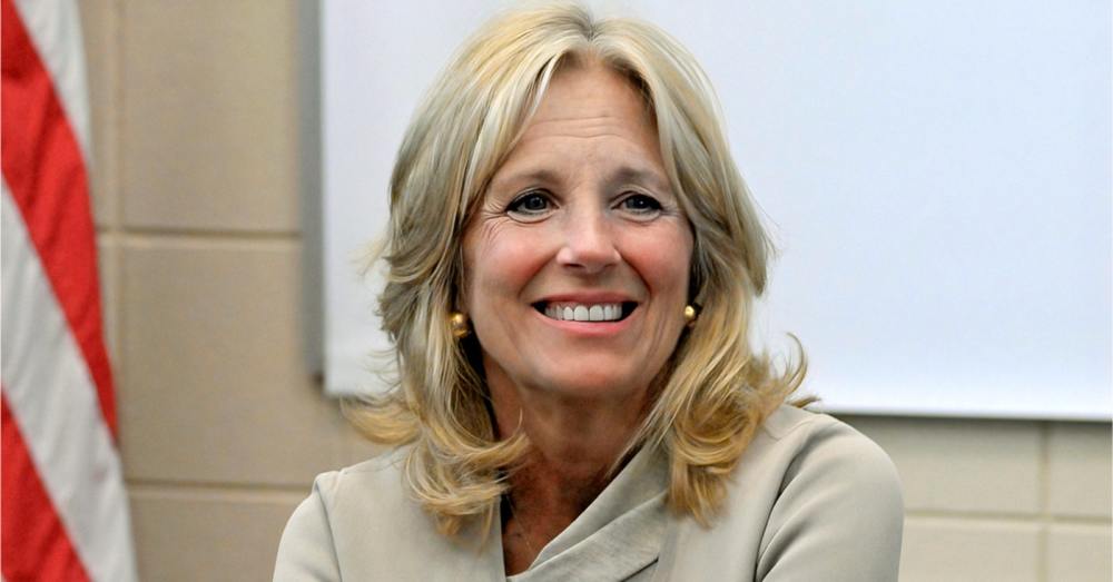 拜登夫人博士身份遭"群嘲",论文被骂"国家耻辱",引发众怒_腾讯新闻