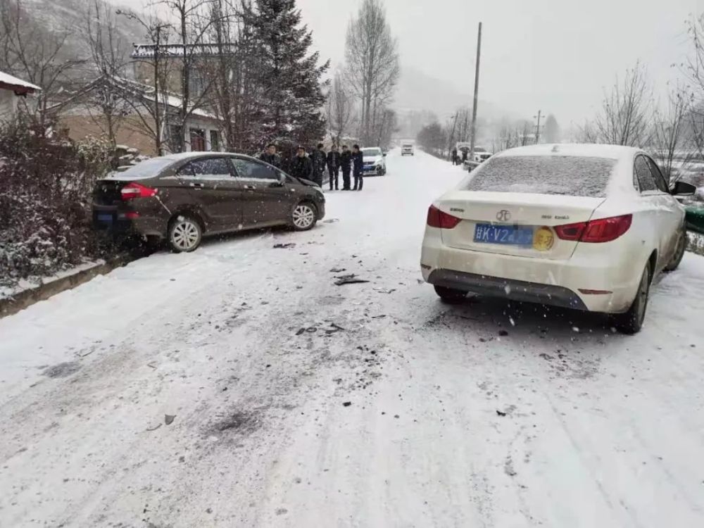 谨慎驾驶宕昌发生一起两车受损的道路交通事故