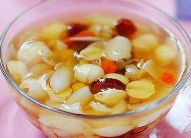 中国传统秘方,八宝莲子汤,具有美容润肤,延年益寿之功效