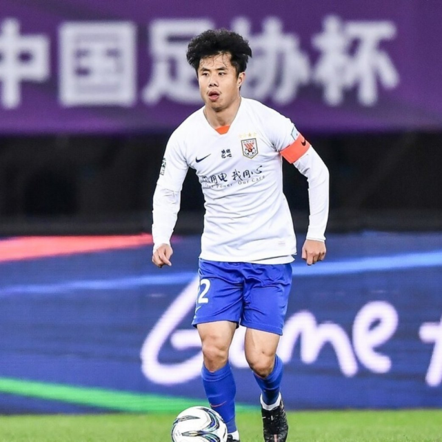 莱万不给死敌投票c罗梅西有意思蒿俊闵的选择更合理