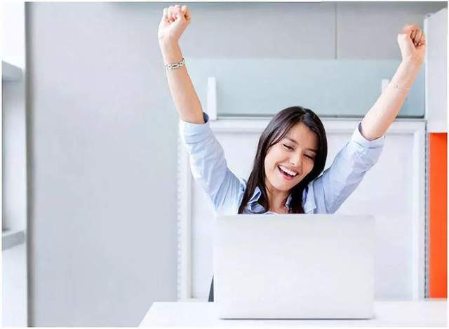 6个缓解疲劳的小运动,简单易学,给你元气满满的一天_腾讯新闻