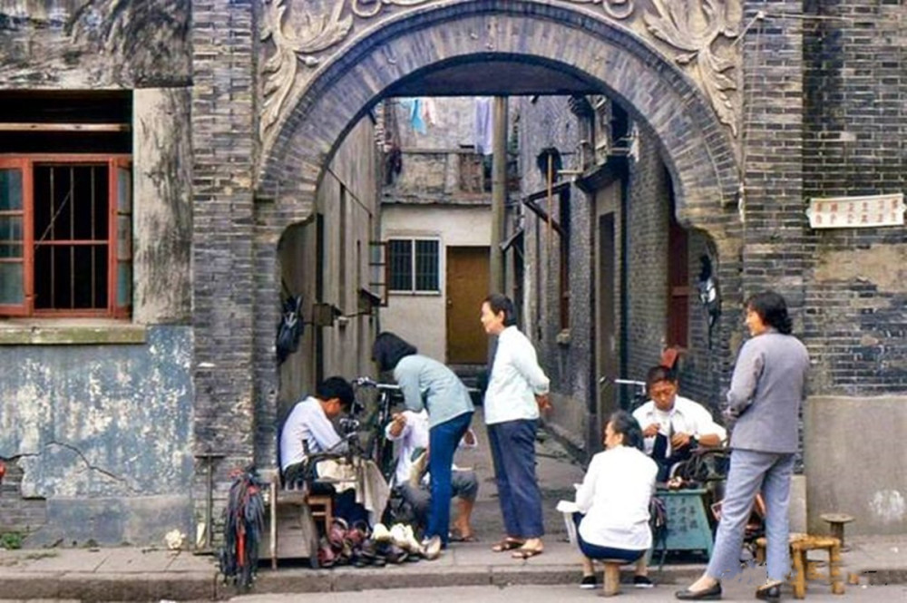 老照片:80年代的苏州,昔日悠闲舒适的慢节奏生活回忆_腾讯新闻