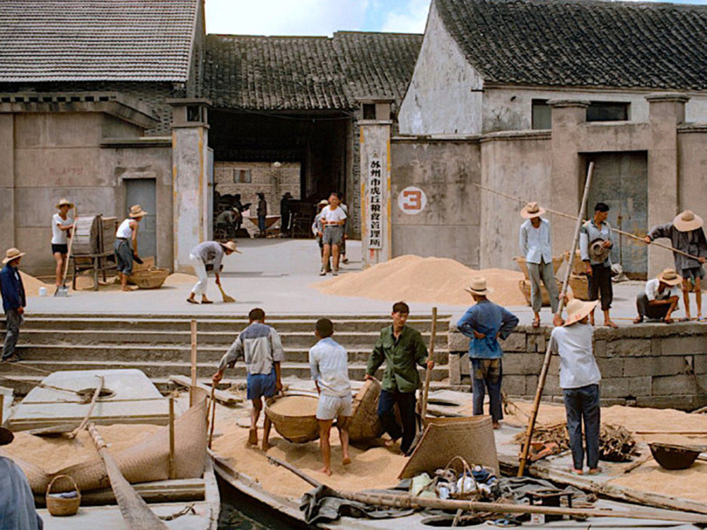 老照片:80年代的苏州,昔日悠闲舒适的慢节奏生活回忆_腾讯新闻