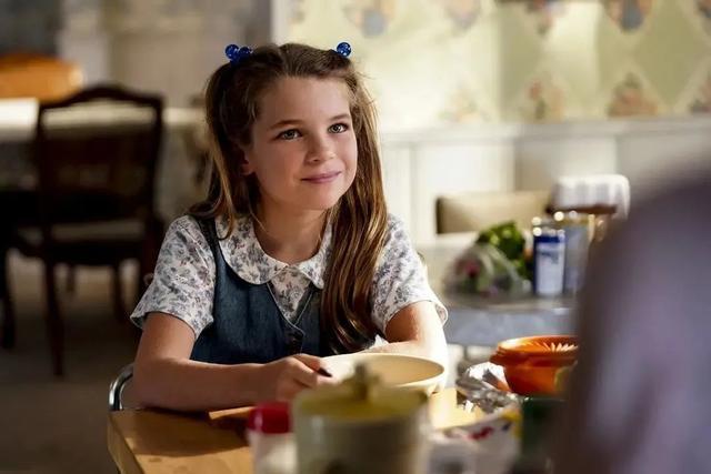 在前几季中,笑点不只来源于谢尔顿,还有他的双胞胎妹妹——米西