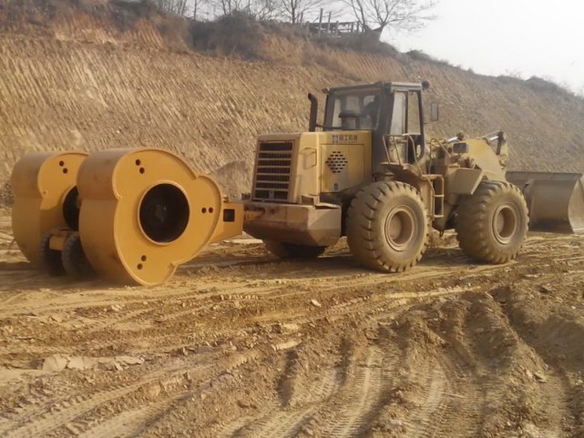 梅花碾压路机的冲击碾压遍数是多少?拖式冲击压路机密度检测