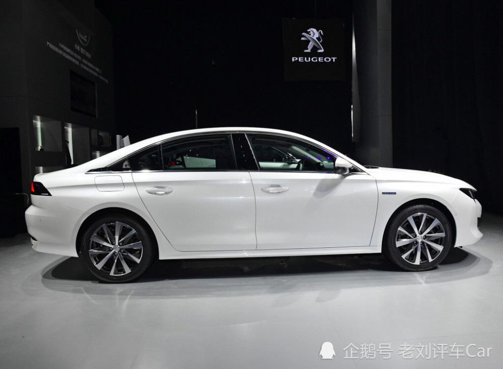 东风标致508lphev插电混动车型造型设计充斥着法国人的浪漫