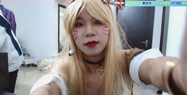 LPL赛区Solo王诞生！余小C击败卡萨夺冠，赛后专访再现“圣经”