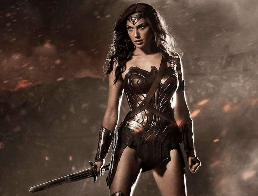 神奇女侠1984优缺点明显是一部女性主题电影