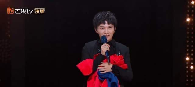 明星大侦探周深空灵演唱恐怖童谣作词编曲回忆满满