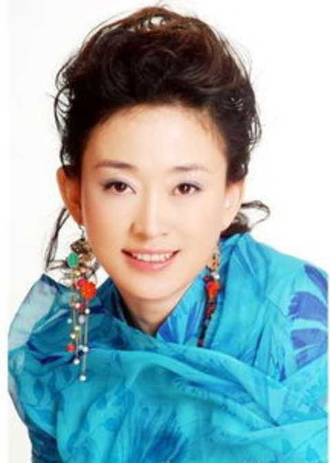 张国立王刚张铁林铁三角聚会张铁林带女友露面状态超好