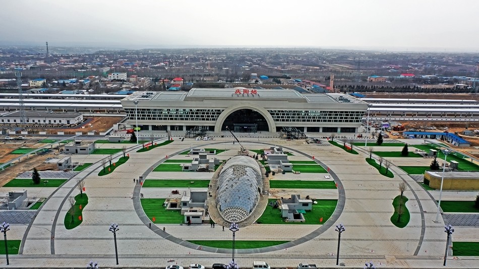 走进银西高铁打卡银西高铁新建最大站