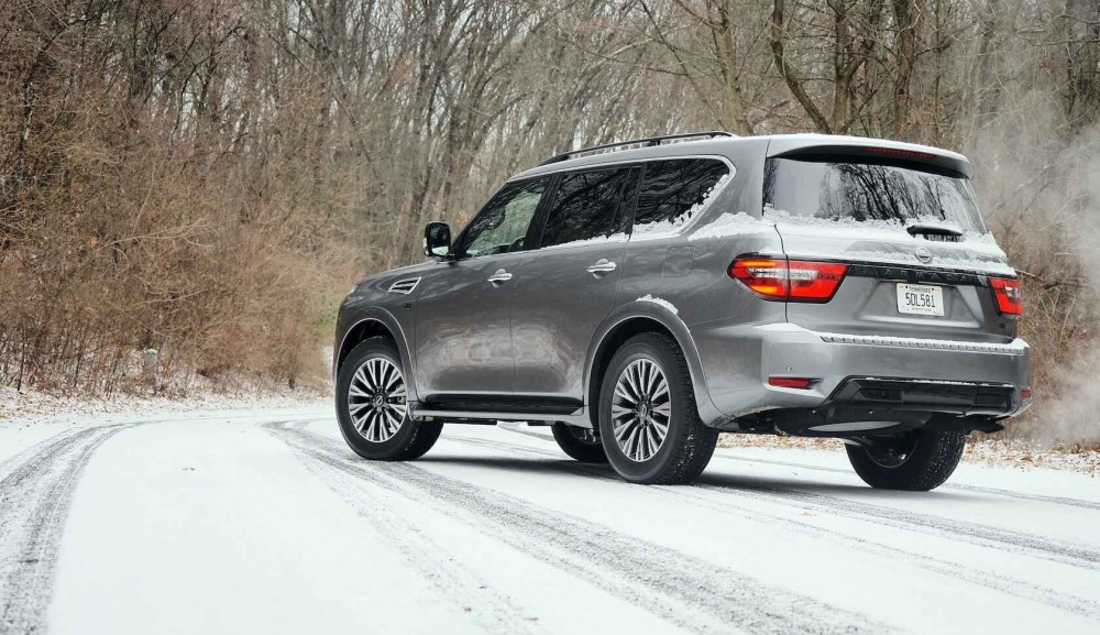 2021年日产无敌舰队armada老旧的恐龙大型家用suv