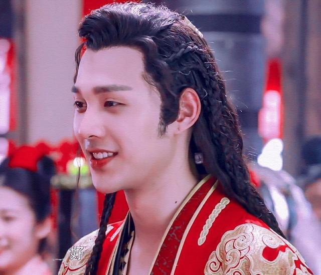 长相似权志龙又似小沈阳的他,因"岛主"大火,如今却沦为男配