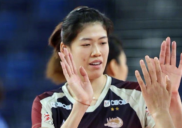 祸从口出姜倩雯爆粗口令江苏女排被骂某些人的双标令人作呕