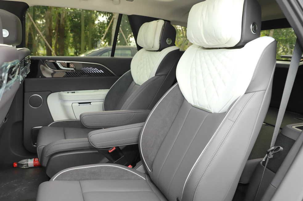 国产豪华车也不弱,红旗e-hs9低调又奢华,智能配置令人惊喜_腾讯新闻