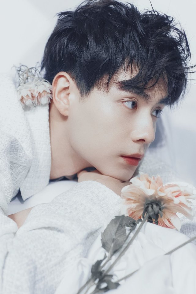 胡一天头像壁纸,你是我想藏在口袋里的喜欢