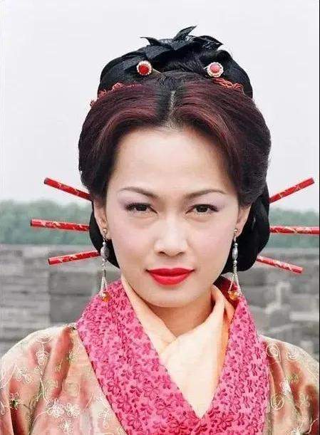 tvb绿叶最美赵姬姚莹莹被男人拖累未婚生子48岁发福模样憔悴似路人