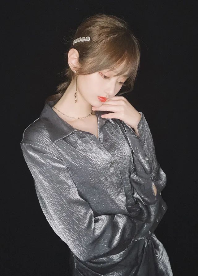 被赞最可爱篮球主播,小七晒照美若天仙!球迷:越来越像库里了