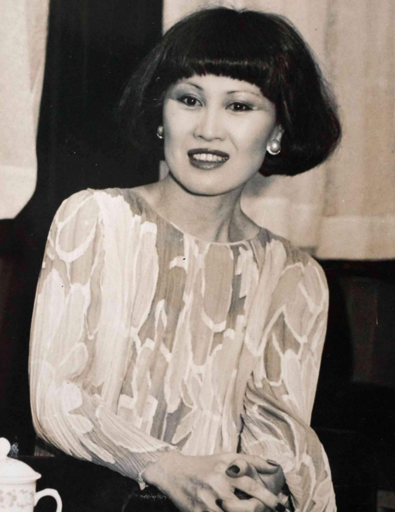 春晚前排可不是随便坐的,靳羽西一坐就是20年,原来她这么厉害_腾讯