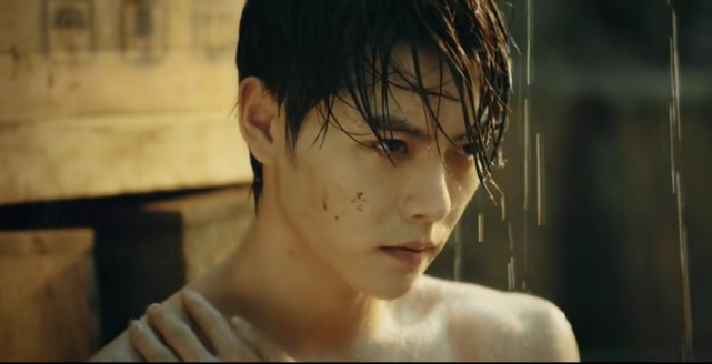 张起灵这一次失忆还好身边有吴邪和胖子