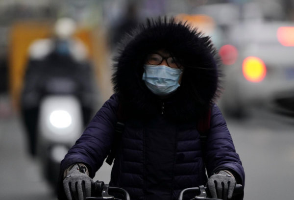 冷风飒飒吹行人瑟瑟抖