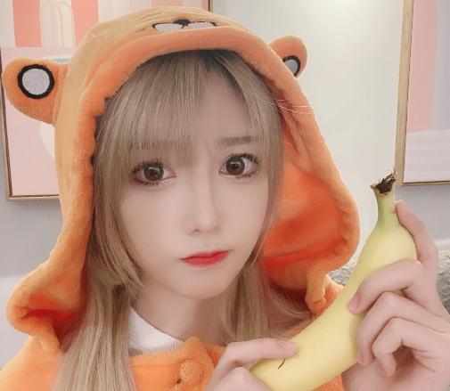 咬米又一次转型学痞幼玩机车气质超飒但网友却认为不会骑