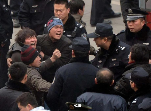 迁安两人因拖欠工资发生纠纷大打出手,老板被打伤!