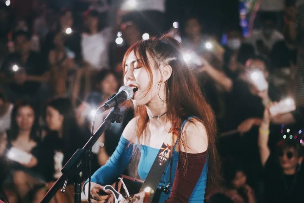 24号晚平安夜牛头村啦啦,秒秒,豆浆,三大唱将陪你一起度过这个浪漫