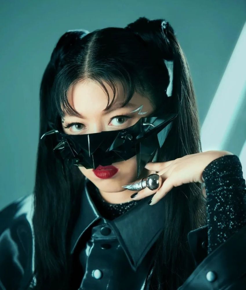 面具背后的楚晴和虚拟游戏中的jasminesokko