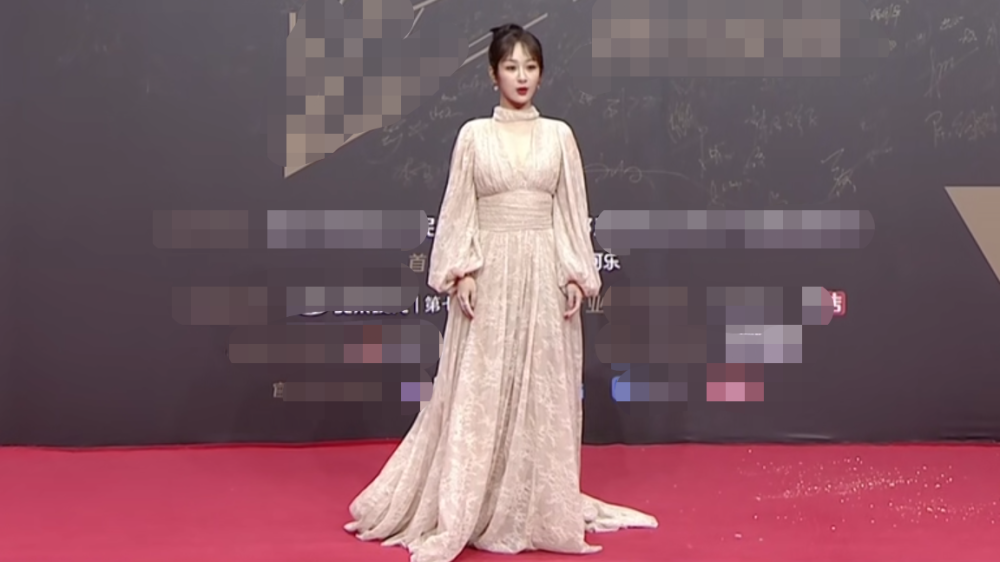 星光红毯颜值大赏杨紫难逃显壮魔咒热巴惊艳似人间富贵花