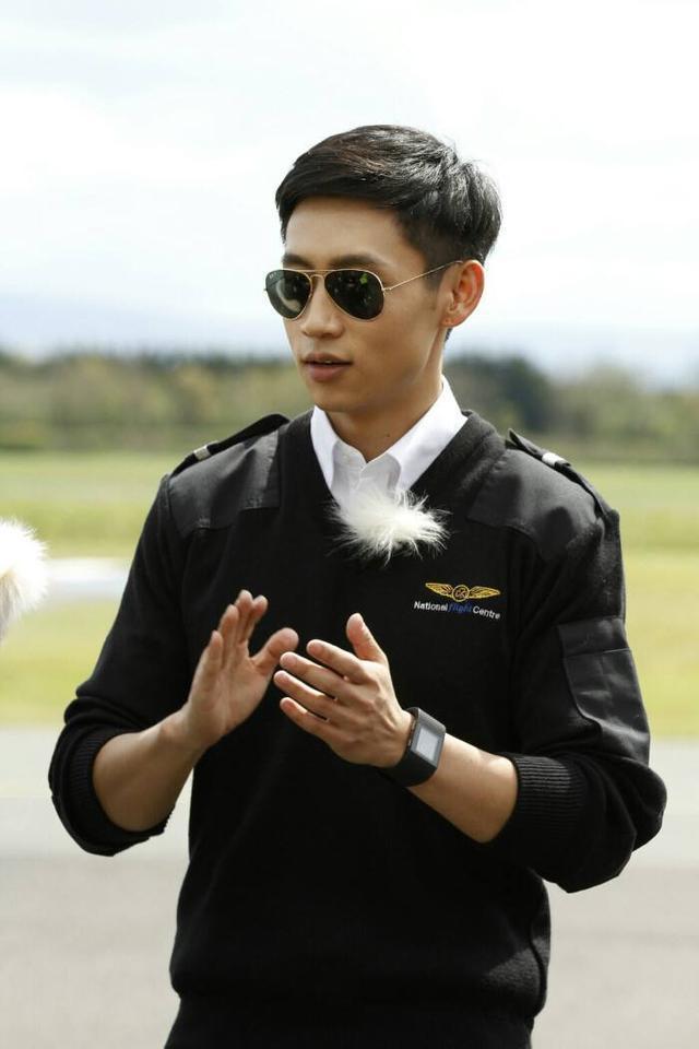 魏晨在演唱会唱成全画面回放王鸥粉丝被感动得掉眼泪