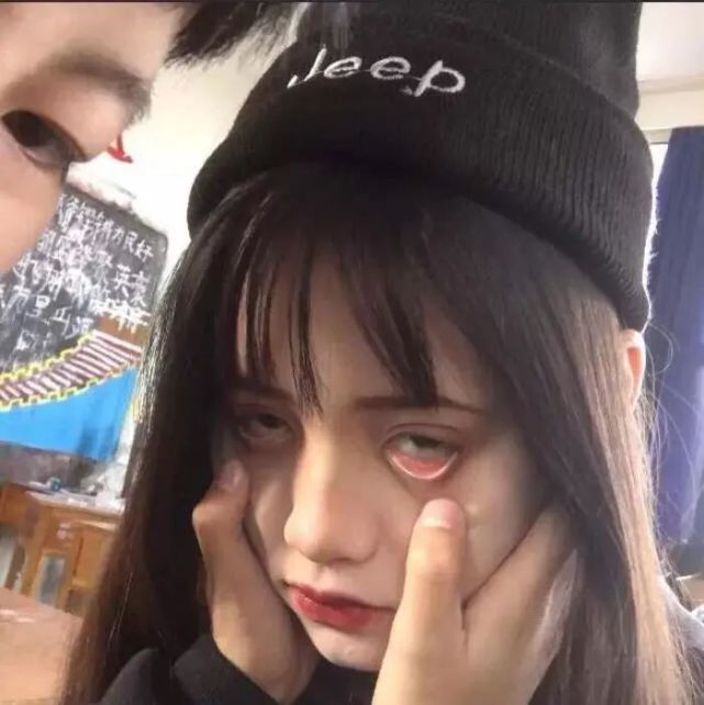 看起来有点毛病的沙雕头像