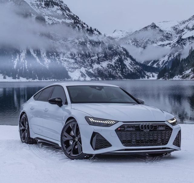 汽车头像|雪地里的奥迪rs7