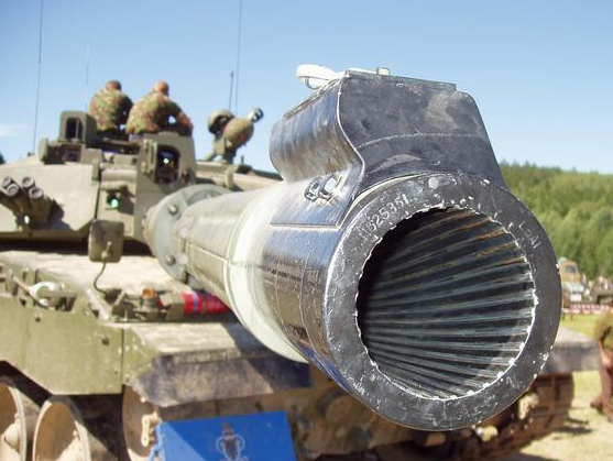 坦克炮管的使用寿命所说只有几秒,但对于坦克来说已经足够了