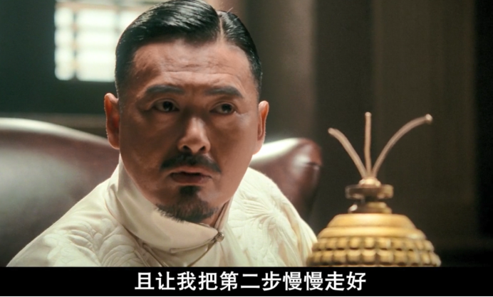 救替身还记得这一幕吗说是不会用枪的花姐连开好几枪全部刚好避开了