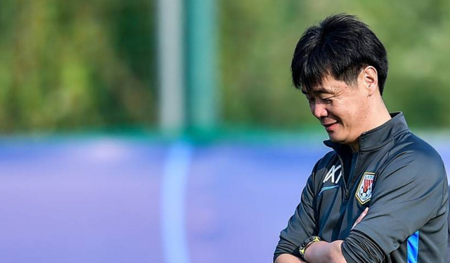 金敬道怎么没参加足协杯?李霄鹏不幸运,但他仍是适合鲁能的教练